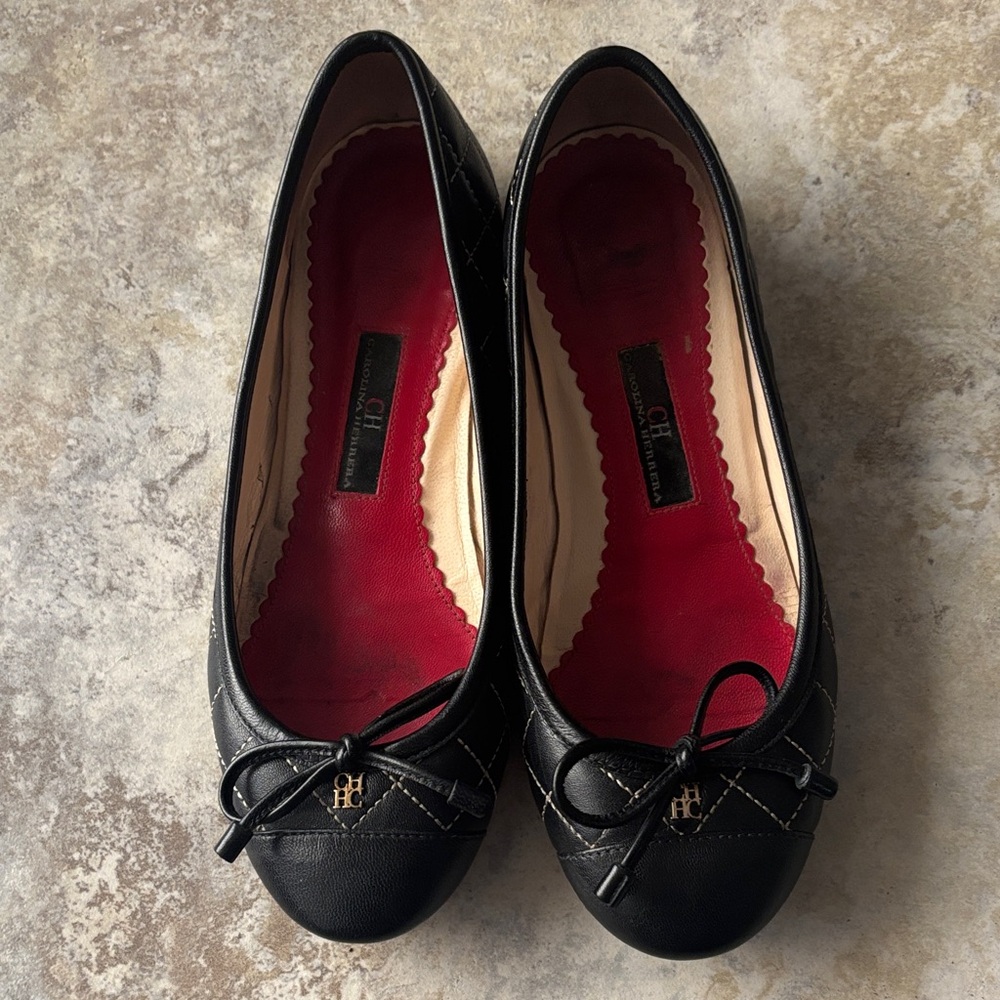 Carolina Herrera Black Quilted Leather Ballet Flats with Red Insole